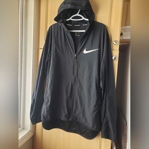 Nike Basletball Hooded Lightweight Windbreaker Water Resistant, Pockets